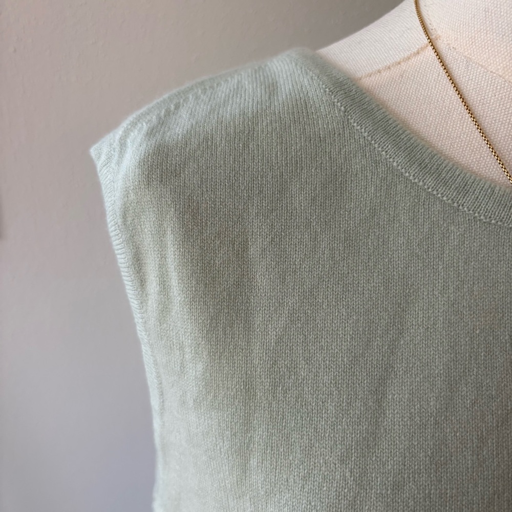 St. John Cashmere Shell - Picture 3 of 8